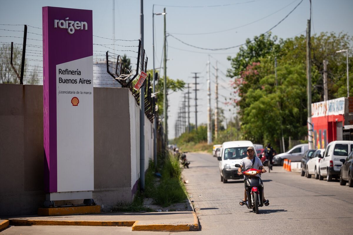 Big Rout in Brazil Bonds Reignites Fears Over Corporate Distress