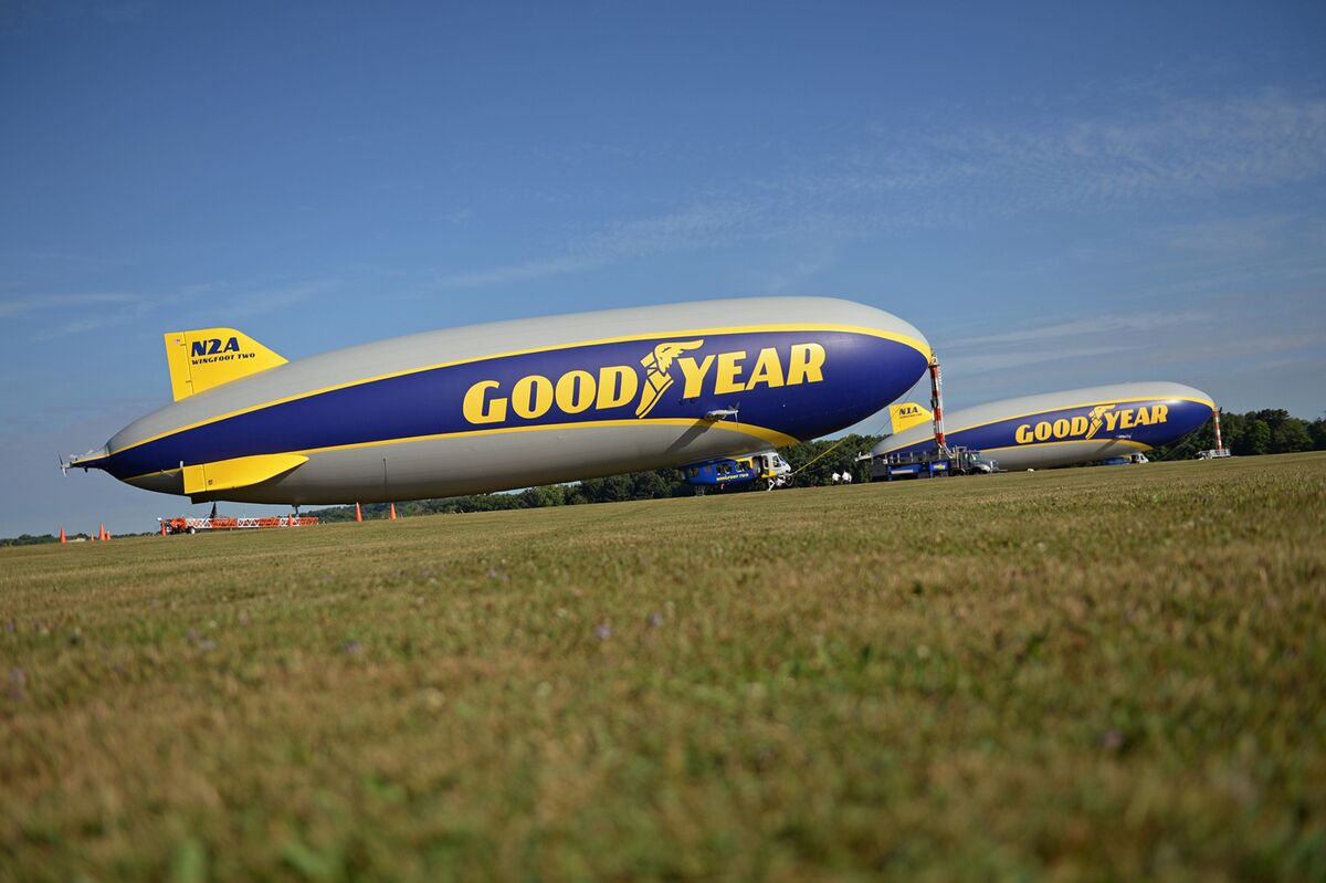 Goodyear Deflates Blimp, But Keeps Familiar Form in Flight - Bloomberg
