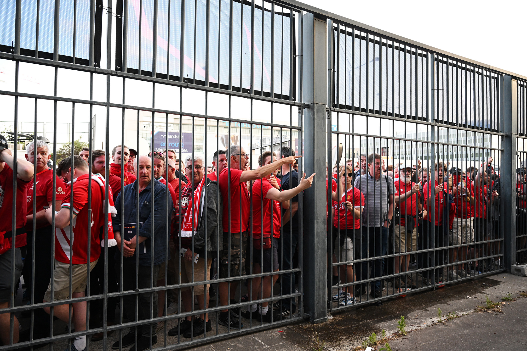 Champions League Chaos: Tear Gas Fired At Liverpool Fans - Bloomberg