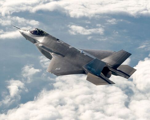 Pentagon Improves Holding Down Weapons Costs, Auditor Finds