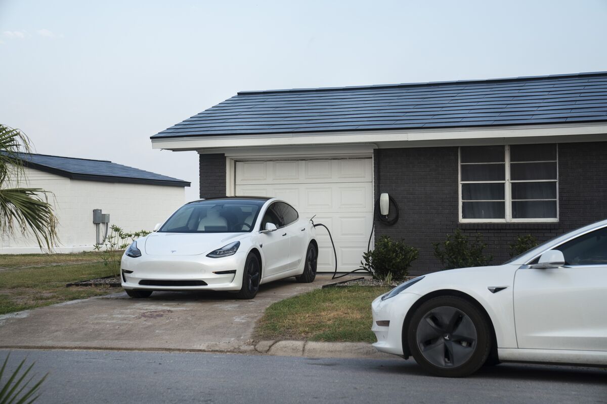 Hyperdrive Daily: Tesla Needs a VP of Customer Experience - Bloomberg