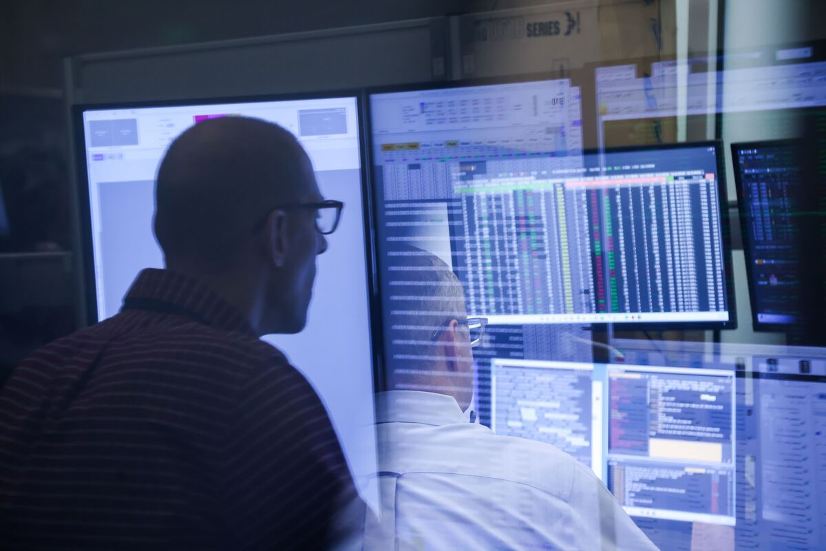 S&amp;P 500 Nears Record on Technology Gains Ahead of Fed Meeting