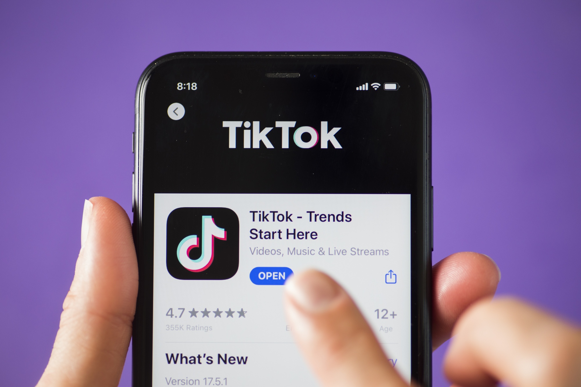 Chronically online Umich student spends a week without TikTok