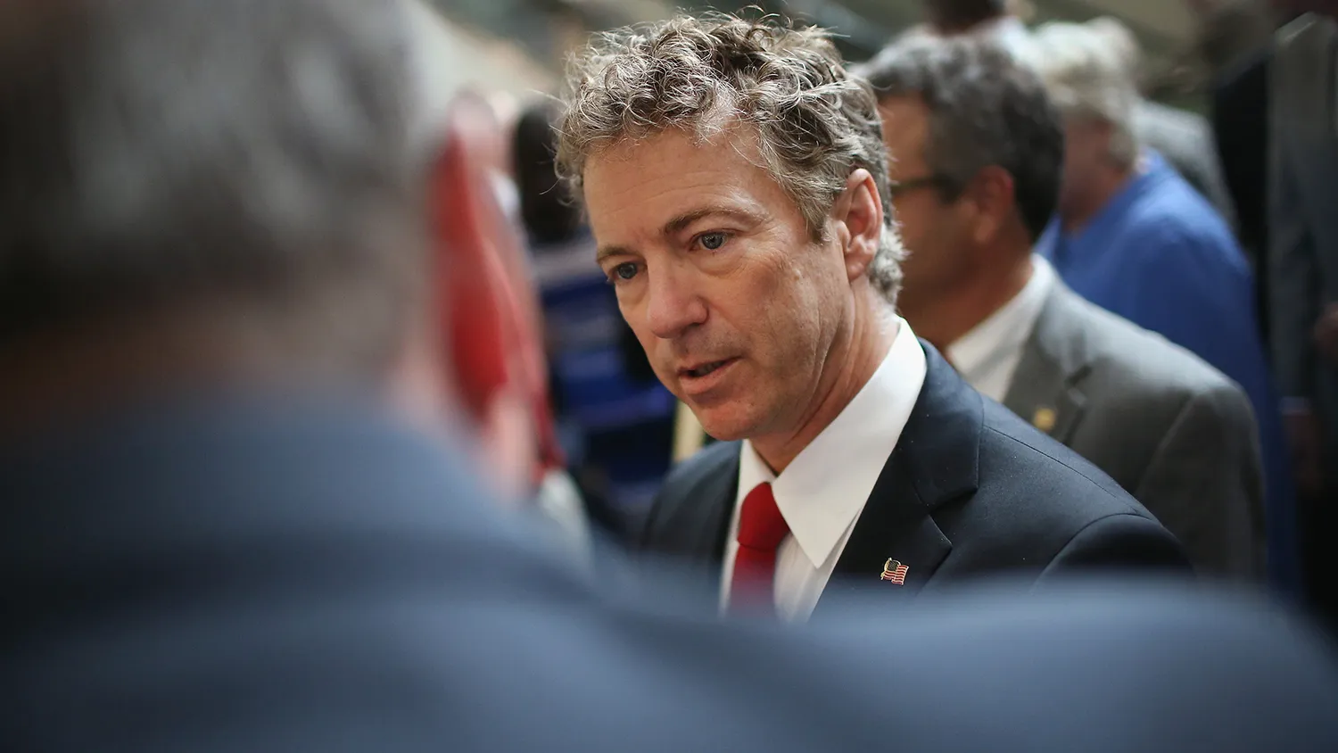 Senator Rand Paul (R-KY) greets guests gathered for the Republican Party of Iowa's Lincoln Dinner at the Iowa Events Center on May 16, 2015 in Des Moines, Iowa.
