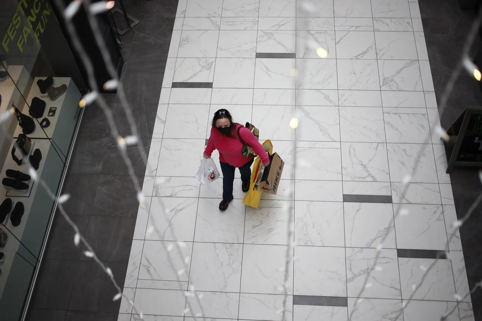 Holiday Shoppers At Easton Town Center Mall