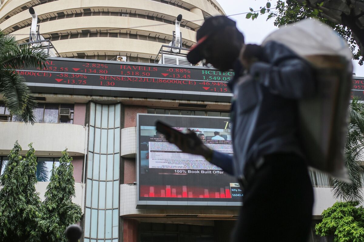 Foreign Investors Are Ditching Indian Stocks Faster Than Ever