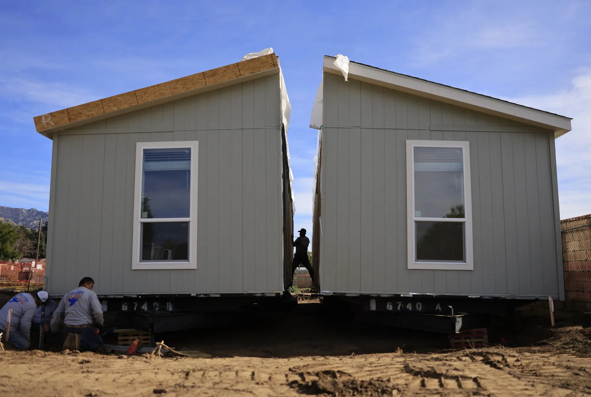 Piecing together a&nbsp;manufactured home.&nbsp;