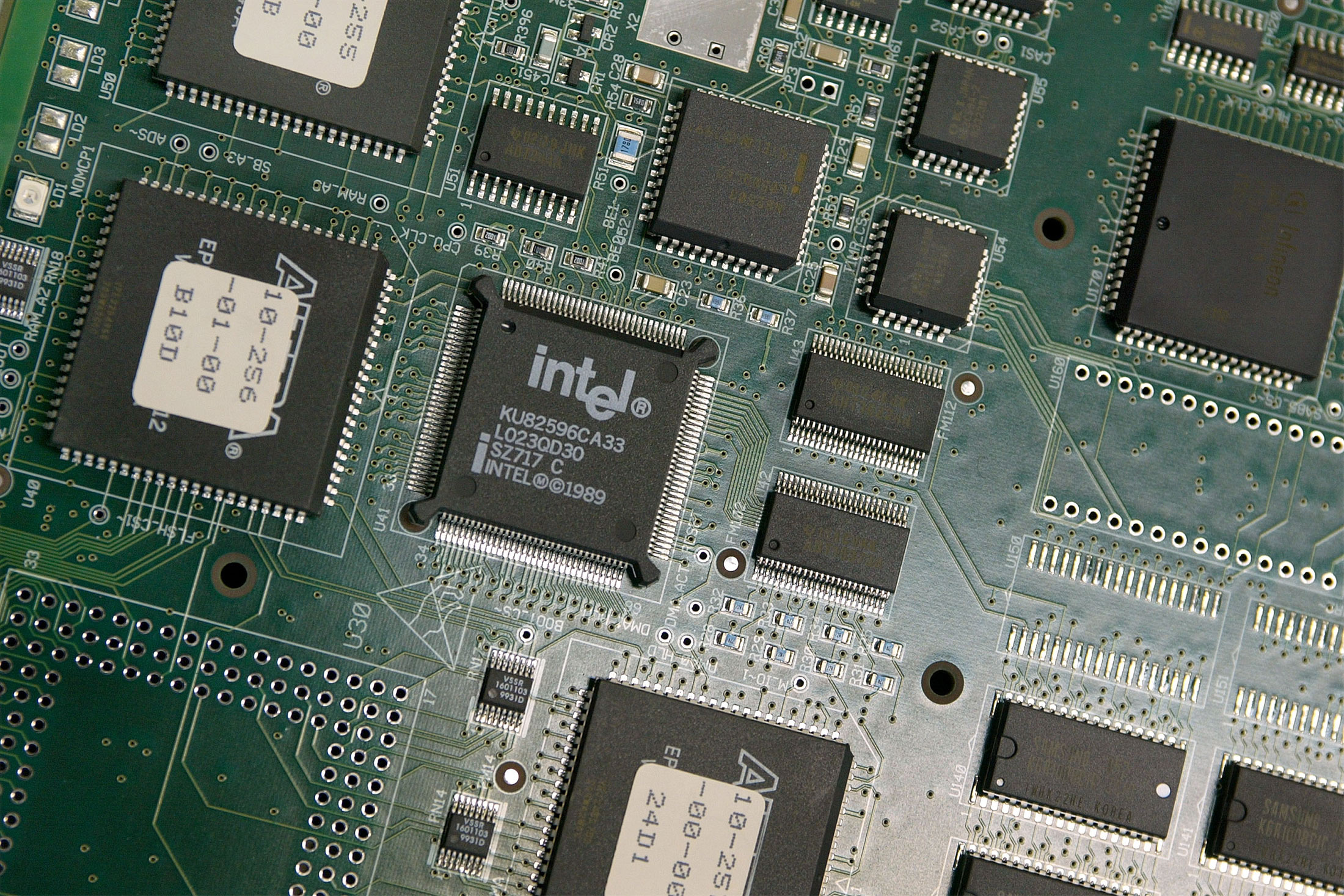 Intel (INTC) Spends $6 Million In A Month To Meet Vietnam Virus Rules ...