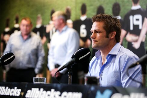 Richie McCaw Announces Retirement