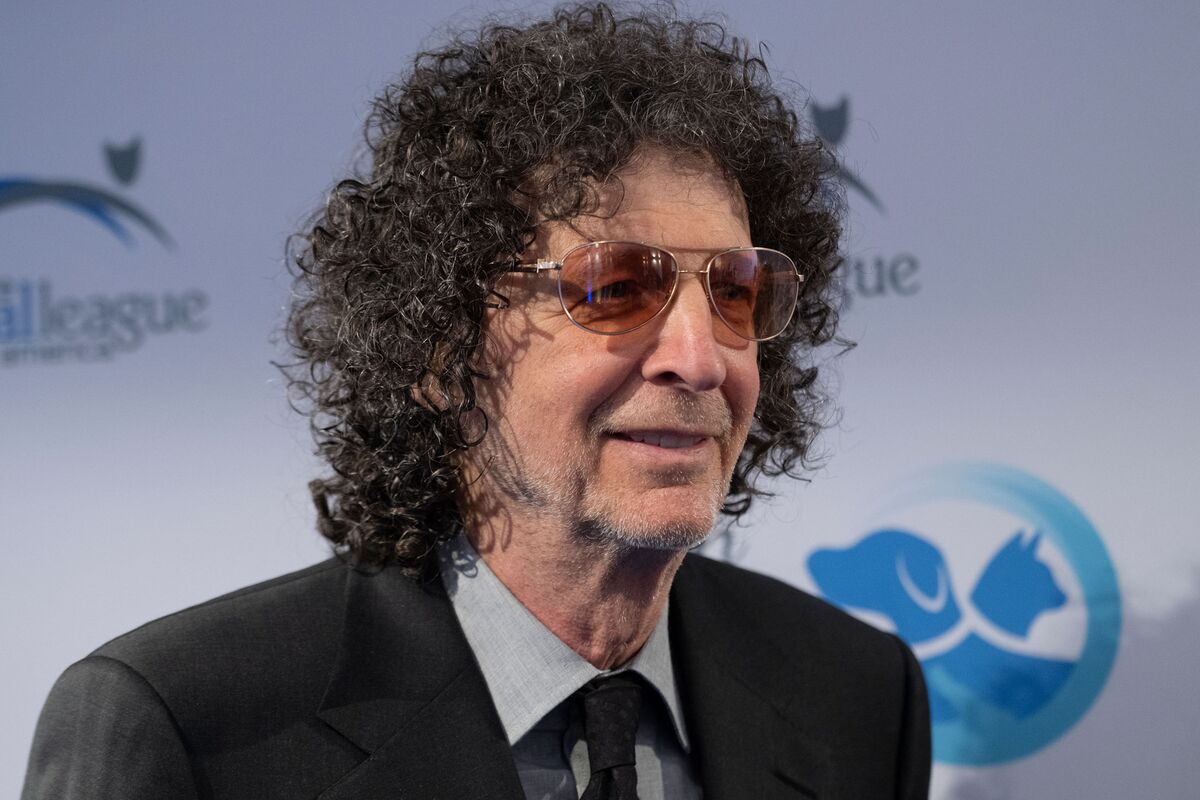 
                            Howard Stern Renews SiriusXM Contract for Three More Years