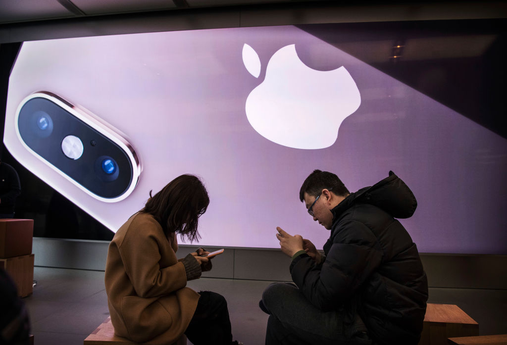 Apple’s Once-Sunny China Future Looks Hazy - Bloomberg