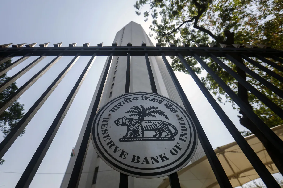 Reserve Bank of India Governor Rajan Unveils Interest-Rate Decision And Images Of Market Reaction