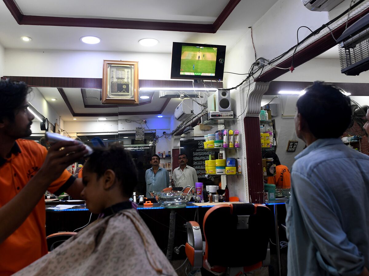 Reliance Buys India Cable TV Operators to Bolster Digital Push Bloomberg