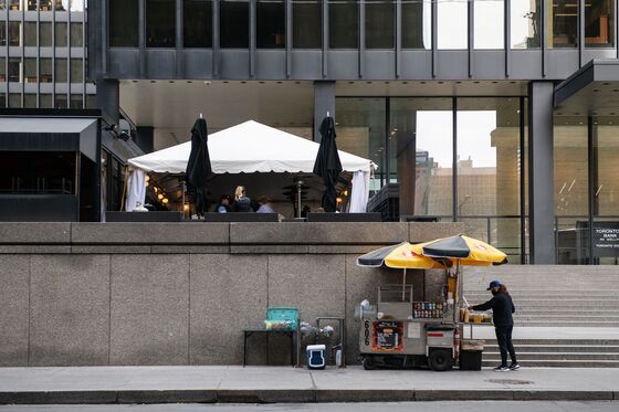 Bankers in Toronto Dodge Wall Street’s Return-to-Office Pressure
