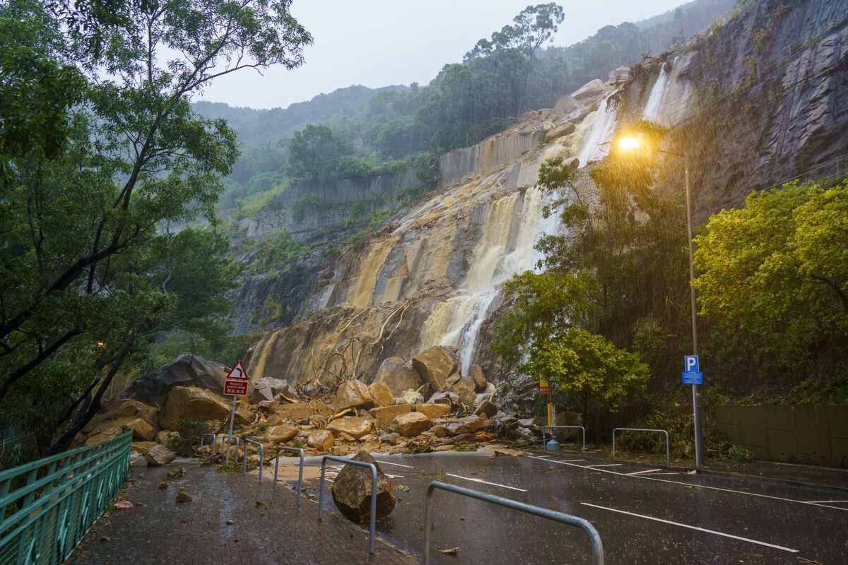 Super Typhoon Saola And Black Rain Shows Hong Kong Weather Getting Super typhoon saola and black rain shows hong kong weather getting