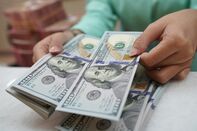 Money Exchange Stores in Jakarta As Dollar Surges Against Other Currencies