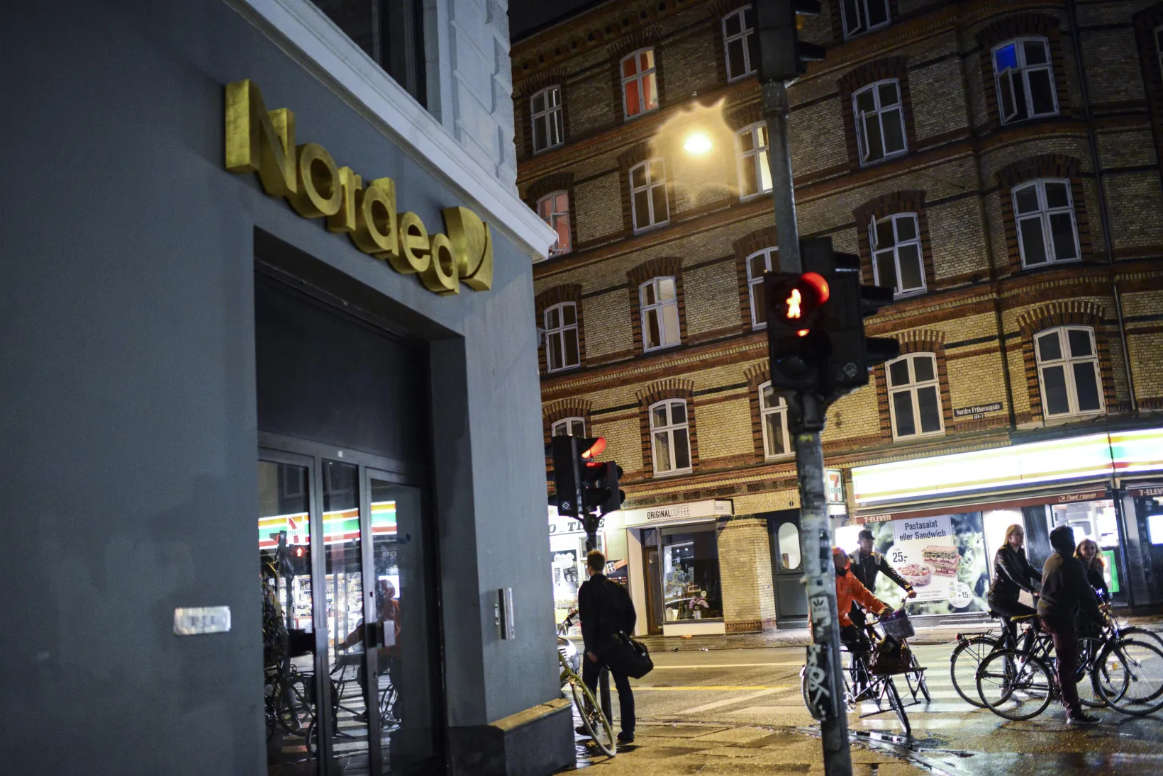 Danish Banks As Country Shelves Euro Goal As Crisis Scars Last