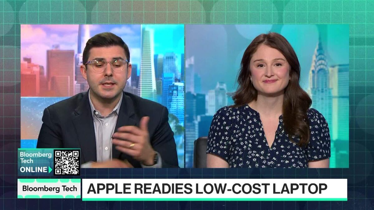 Apple Readies Cheaper Mac to Rival Chromebooks