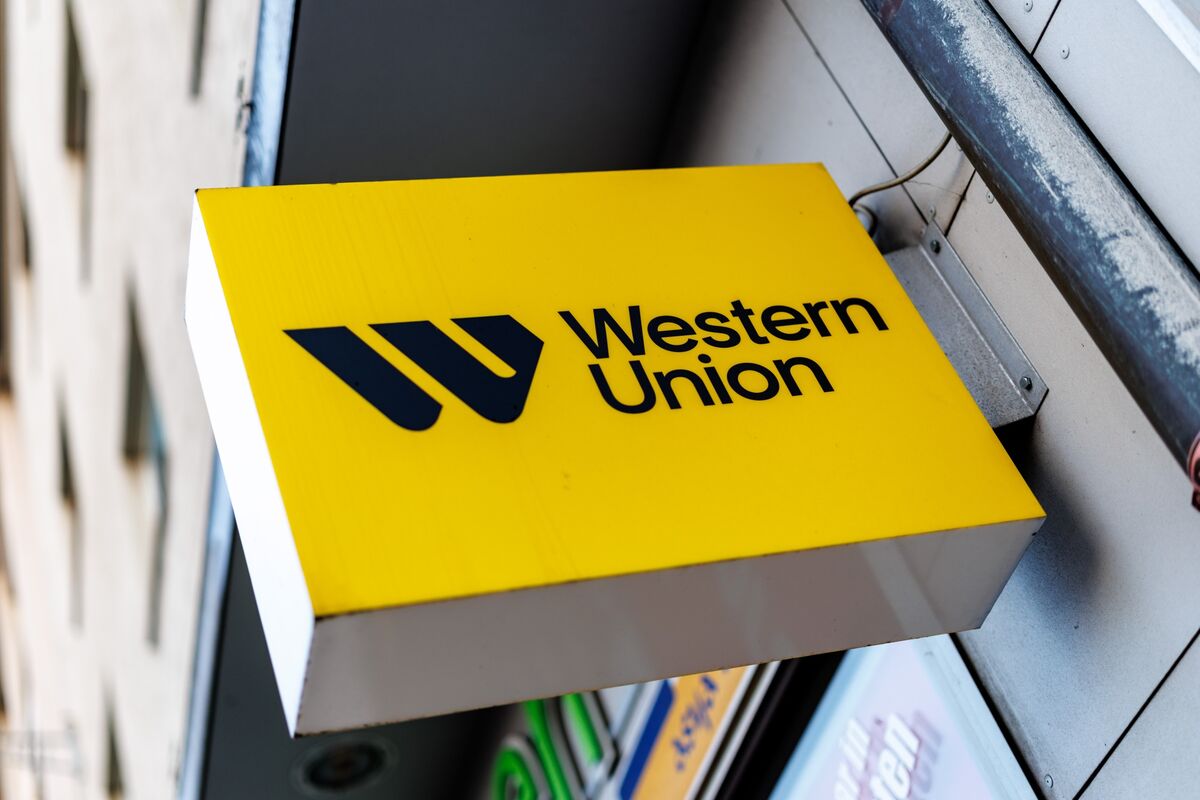 Western Union Mulls Its Own Stablecoin as Payments Rivalry Grows