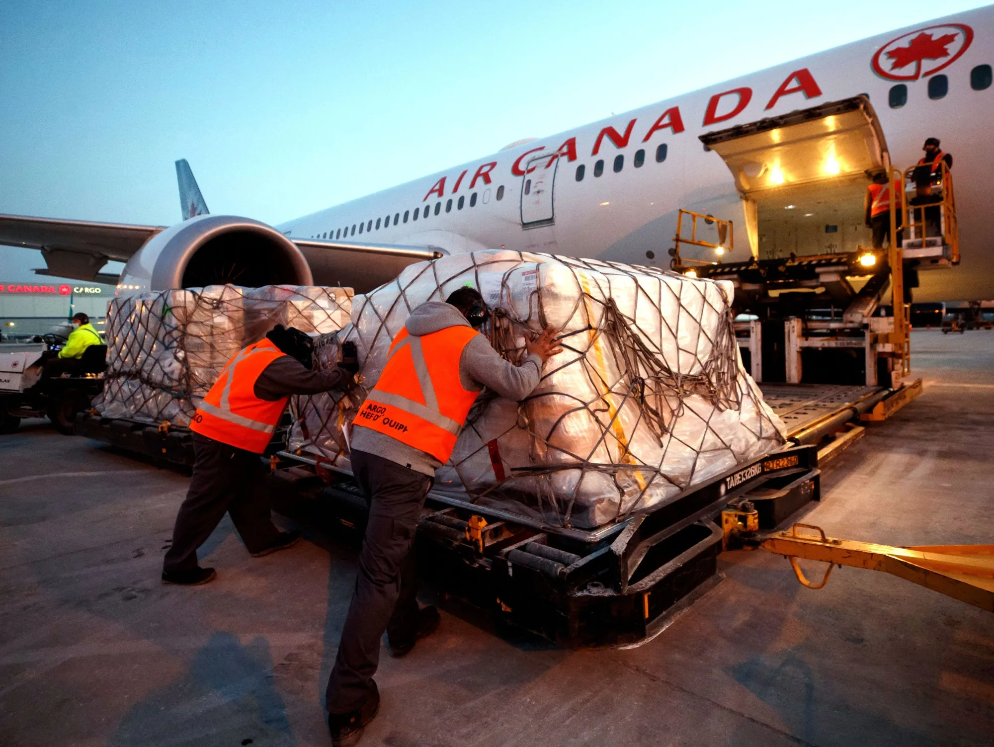 The&nbsp; nightmare logistics of humantarian aid.