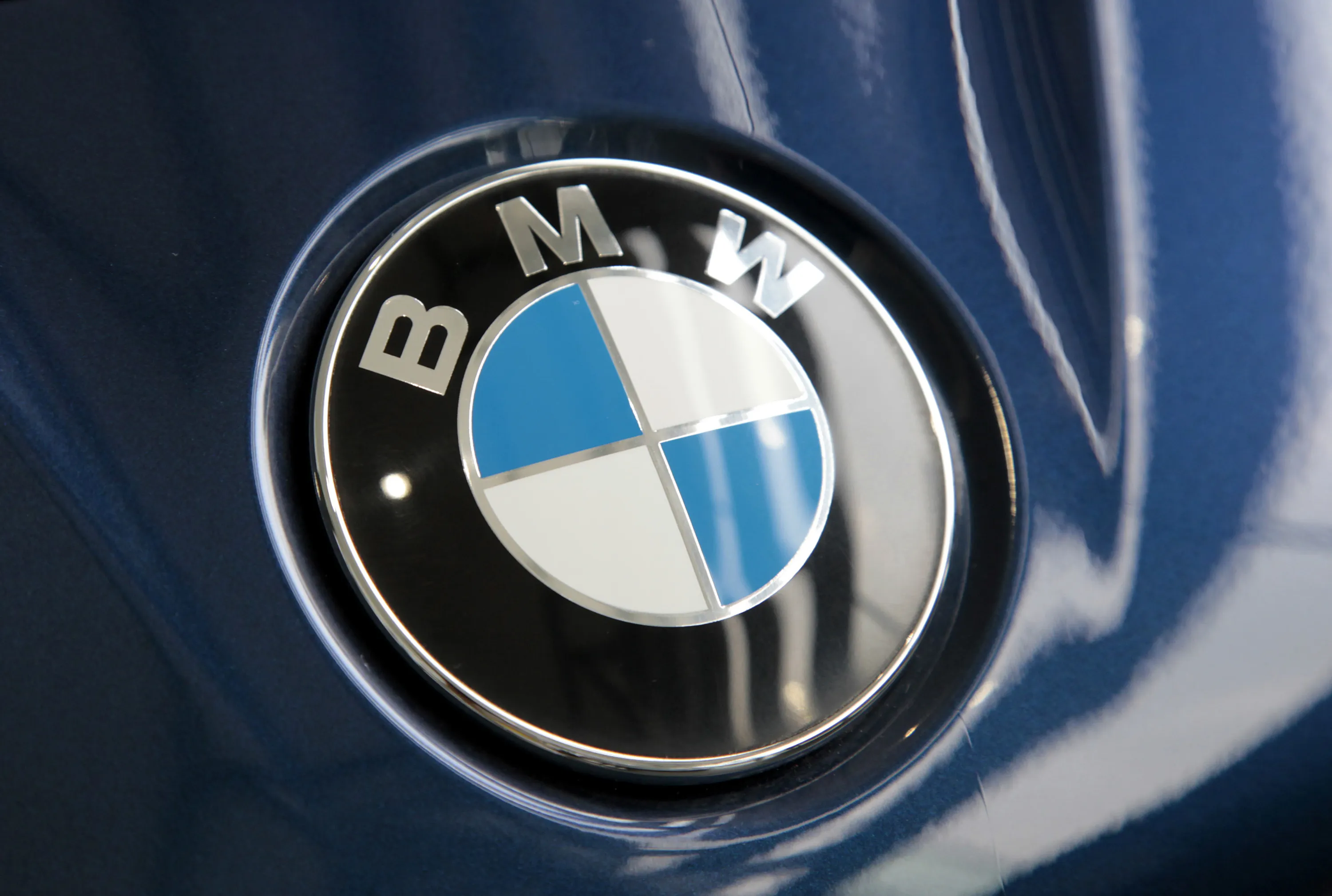 DAX Benchmark Climbs in Frankfurt BMW, Volkswagen Rise