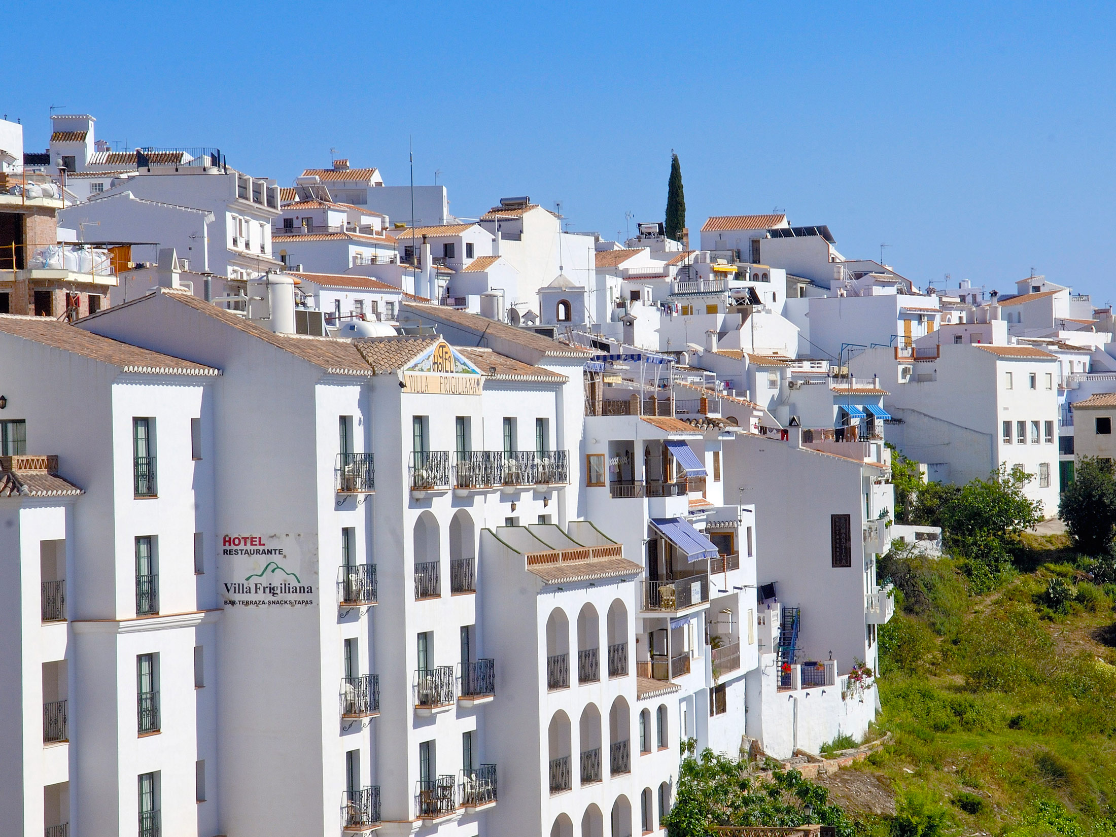 British Lead Charge as Cheap Spain Beach Homes Sell Bloomberg