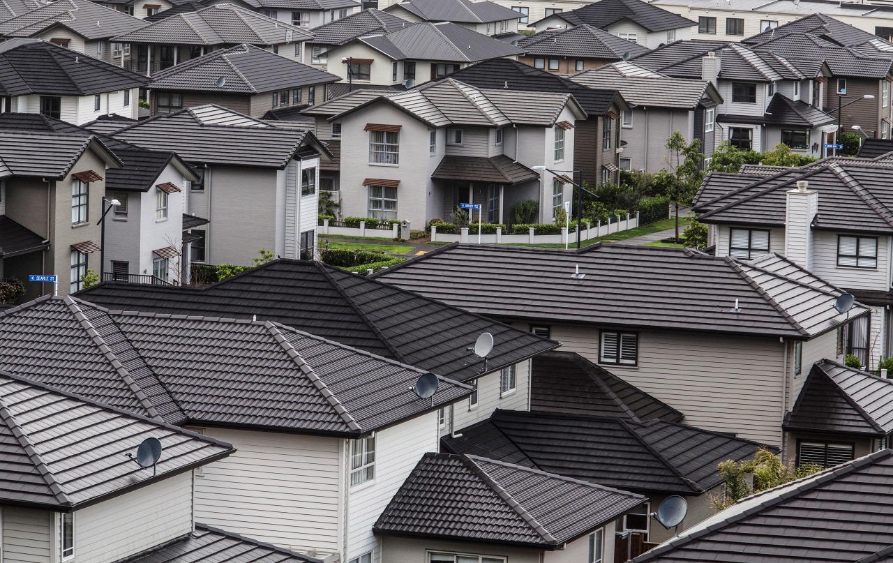 Foreigners Are Snapping Up New Zealand Homes While They Can Bloomberg