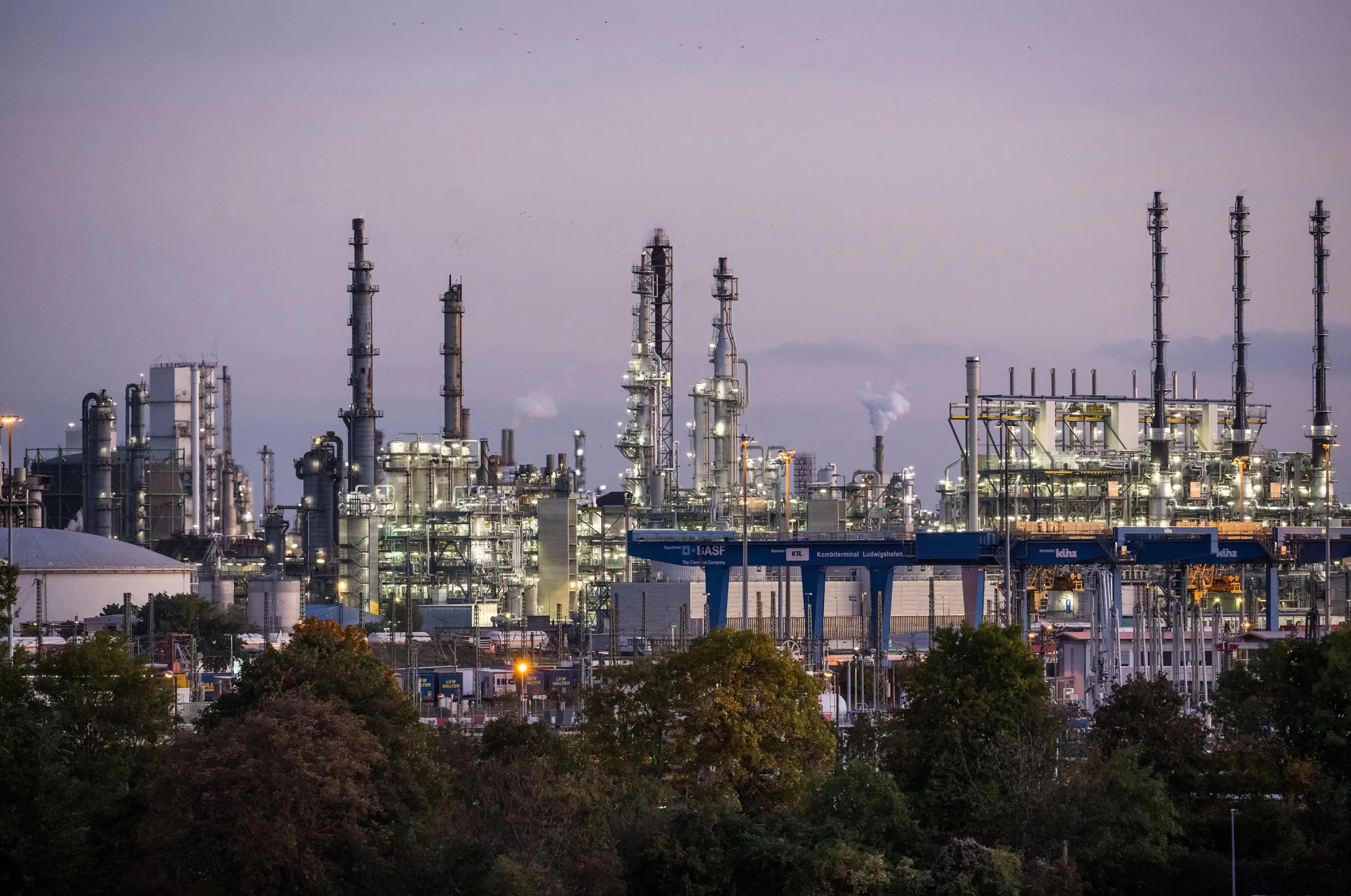 BASF SE’s chemical plant&nbsp;in Ludwigshafen, Germany.