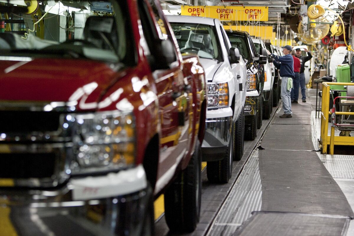 GM Idles Truck Plants Again as Auto Sales Crater on Chips Bloomberg