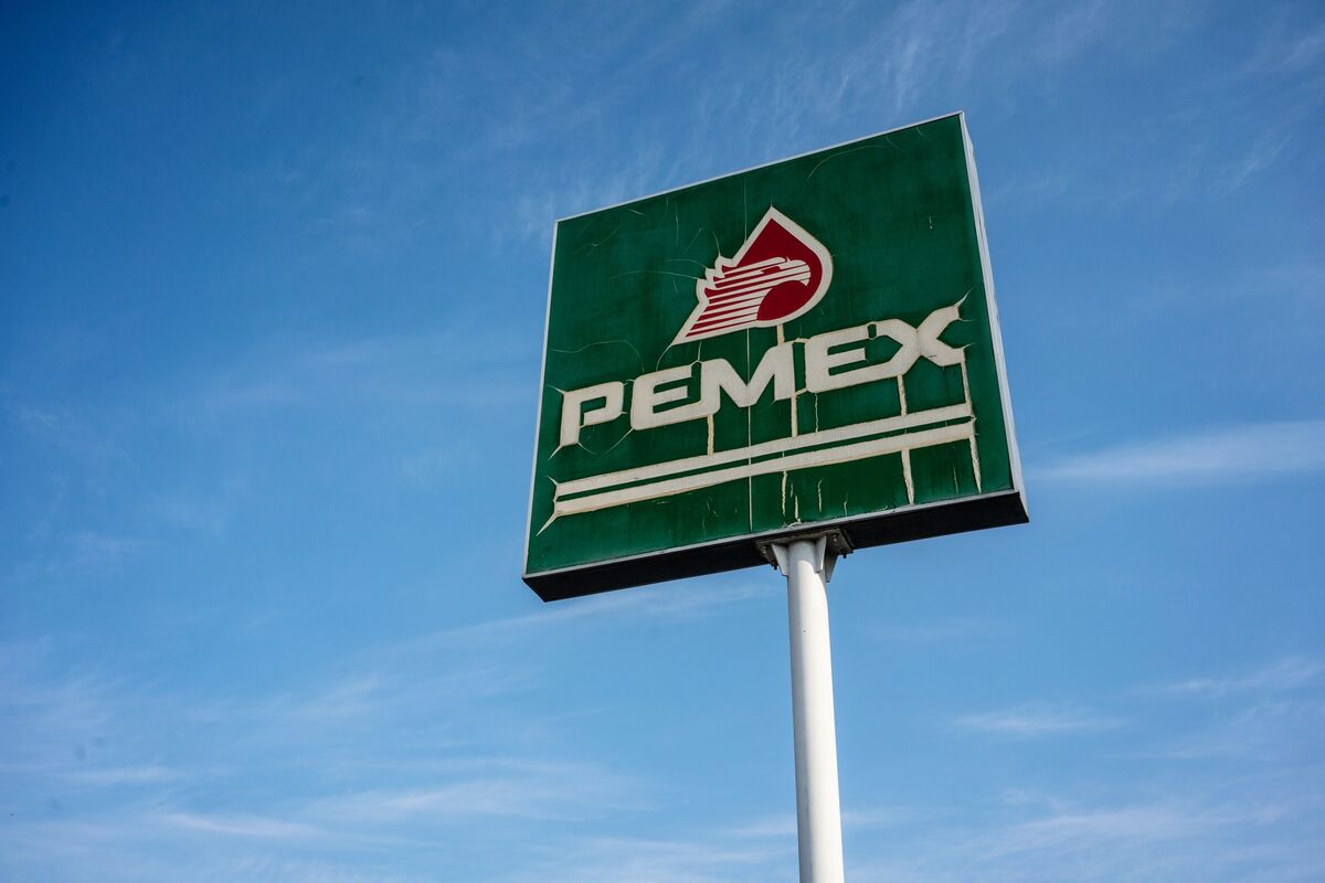 Pemex Swings to $6 Billion Profit on Price Rally, Stable Output