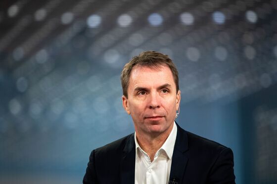 Once-Bullish Wizz Air CEO Says His Optimism for Summer Is Fading