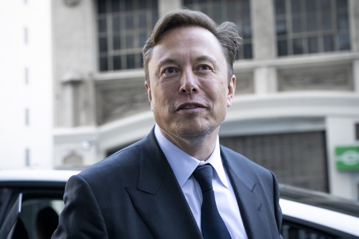 Elon Musk Again World’s Richest Person as Arnault’s LVMH Sinks