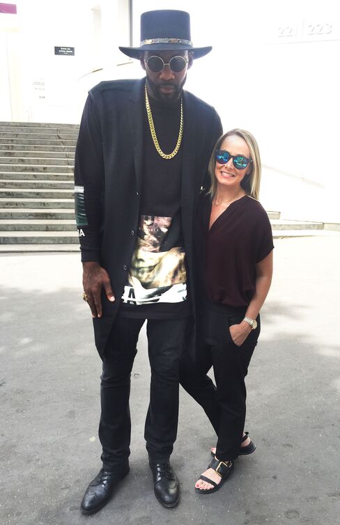 With Stoudemire outside the Philharmonie de Paris for the Hood By Air show, chatting fashion and exchanging Instagram accounts.