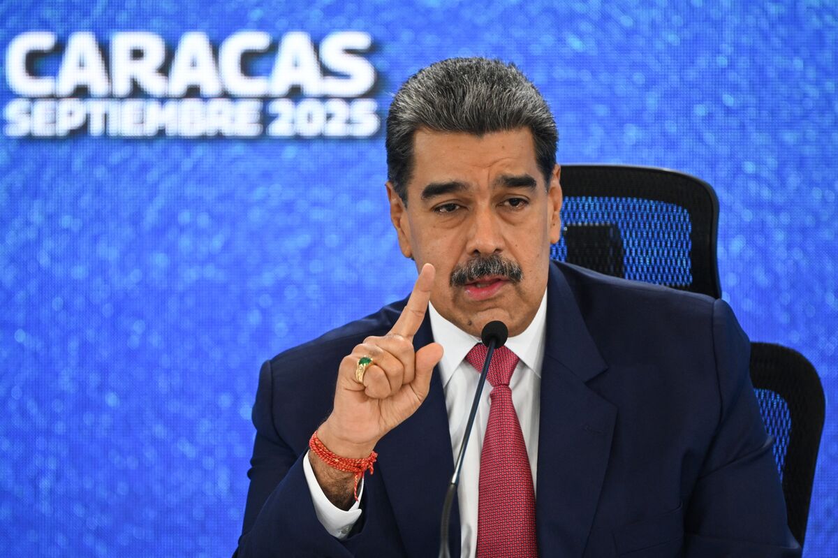 Maduro Offers to Help Trump Hunt Feared Venezuelan Gang Leaders