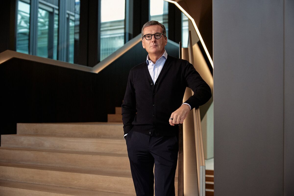 Ray-Ban Maker Essilor Touts Meta Glasses as Next Smartphone Blockbuster