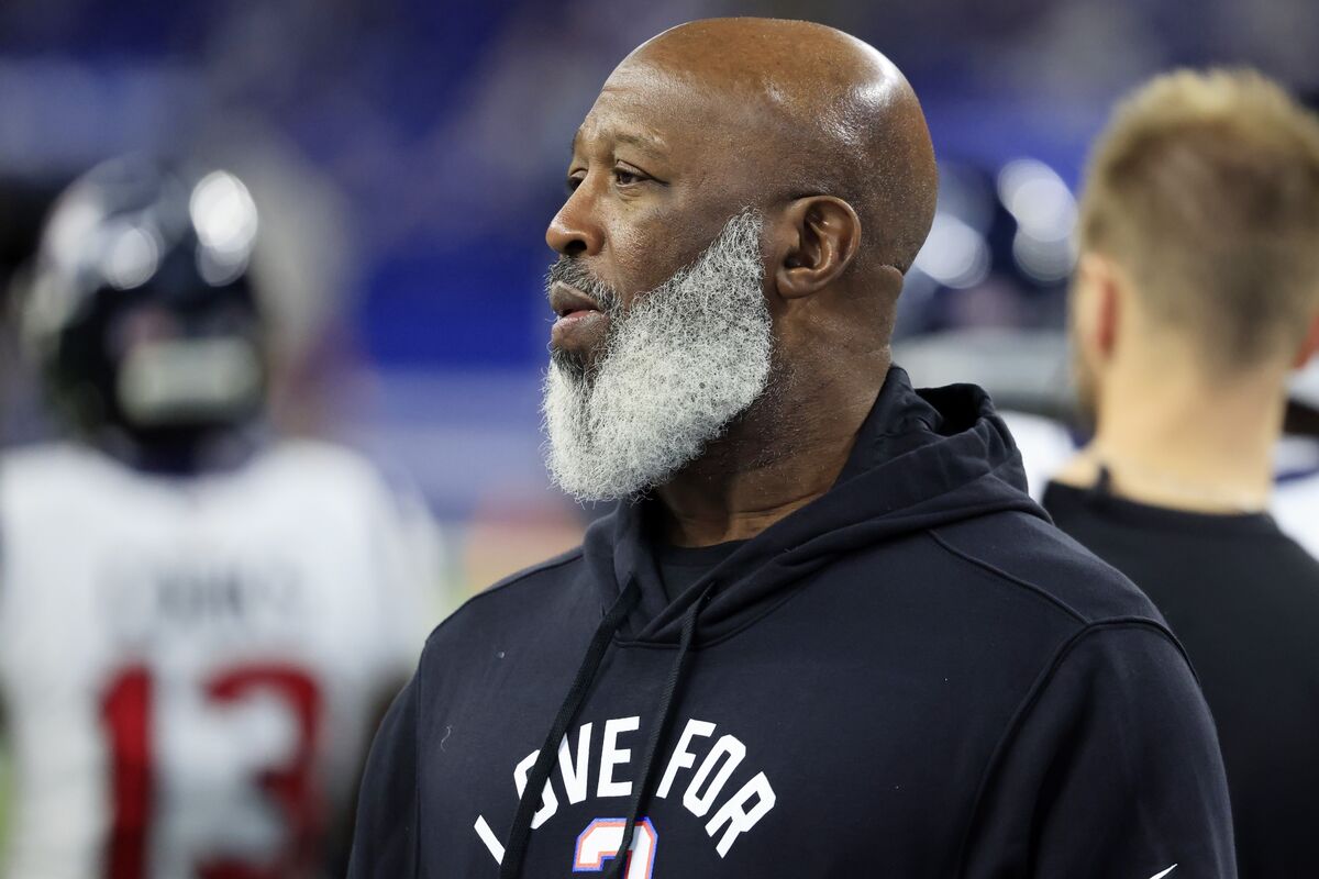 NFL's Houston Texans Fire Lovie Smith as Coach After One Season - Bloomberg