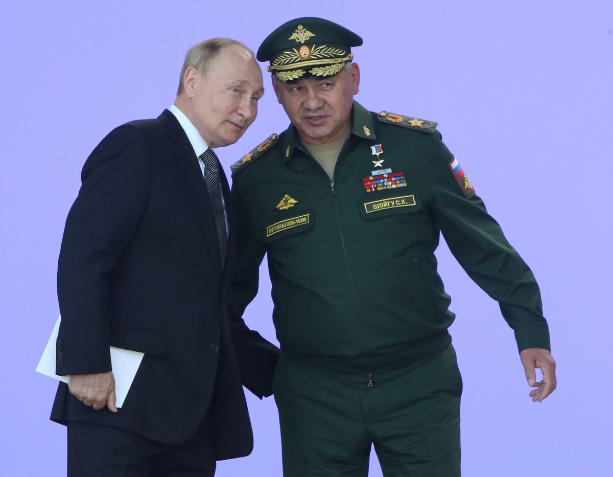 Putin’s War Hawks Are No Longer In Step