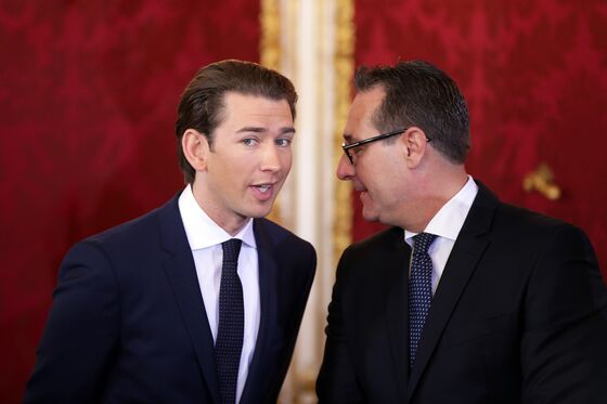 Kurz Seals Historic Pact With Austria’s Greens for Second Term