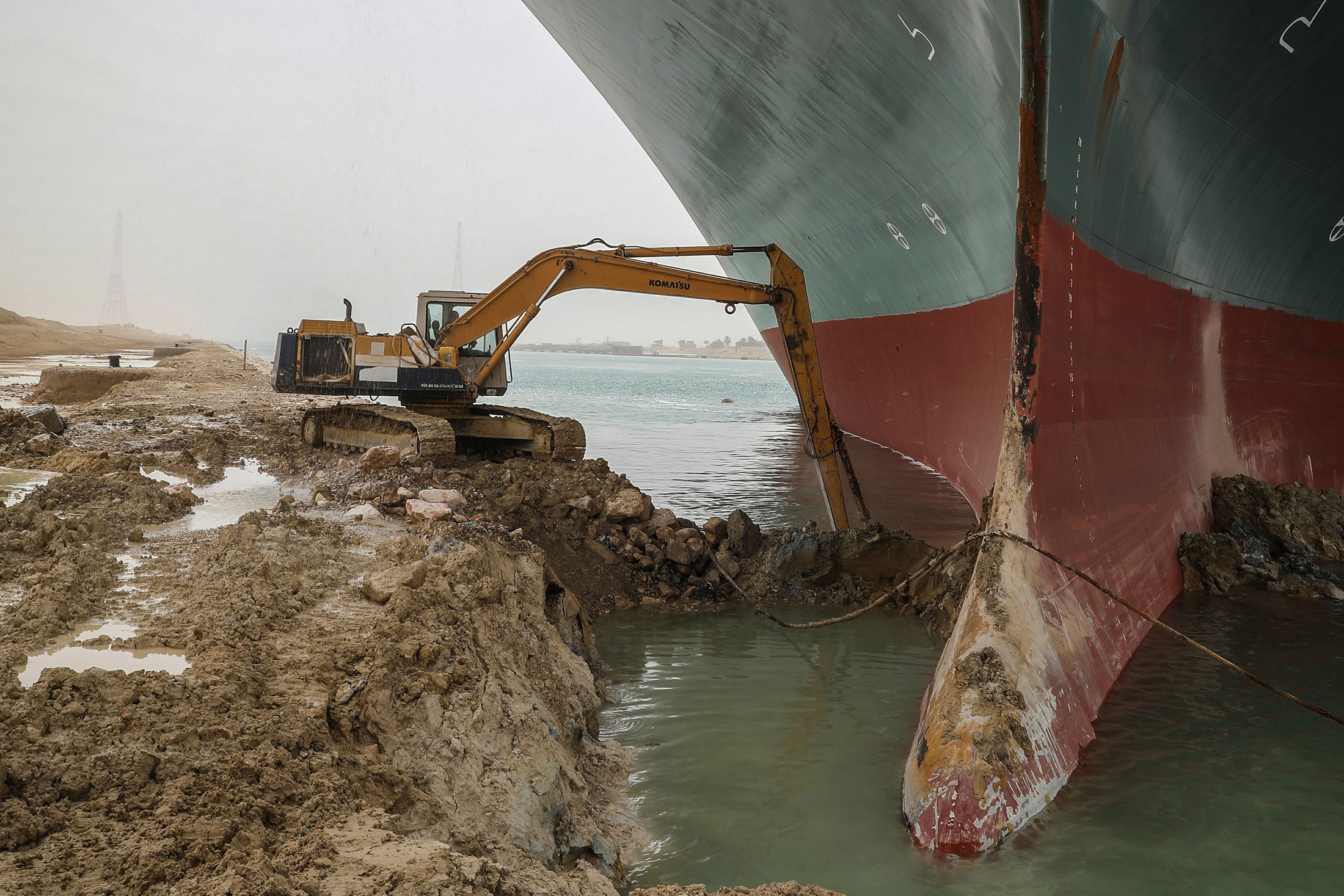 How the Billion-Dollar Ever Given Cargo Ship Got Stuck in the Suez Canal -  Bloomberg