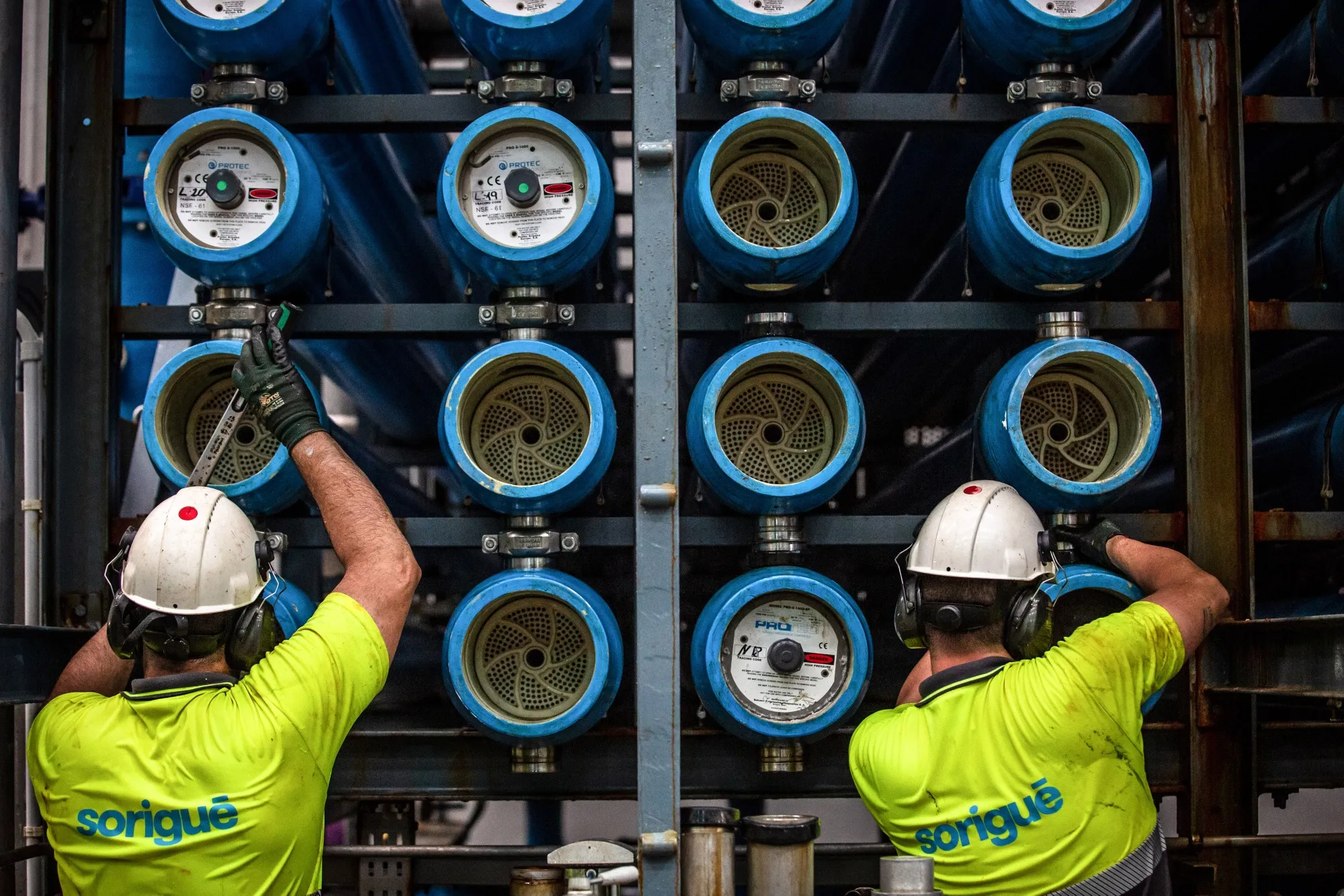 Engineers carry out maintenance on reverse osmosis tubes at the ITAM Llobregat desalination plant, operated by Ens d’Abastament d’Aigua Ter-Llobregat&nbsp;in the El Prat de Llobregat district of Barcelona&nbsp;on Sept. 13, 2022.&nbsp;