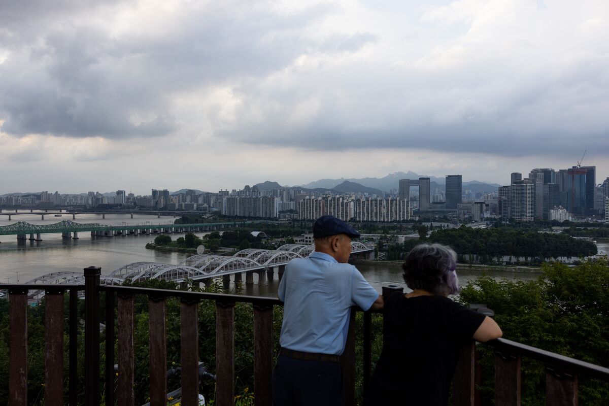 assets.bwbx.io image