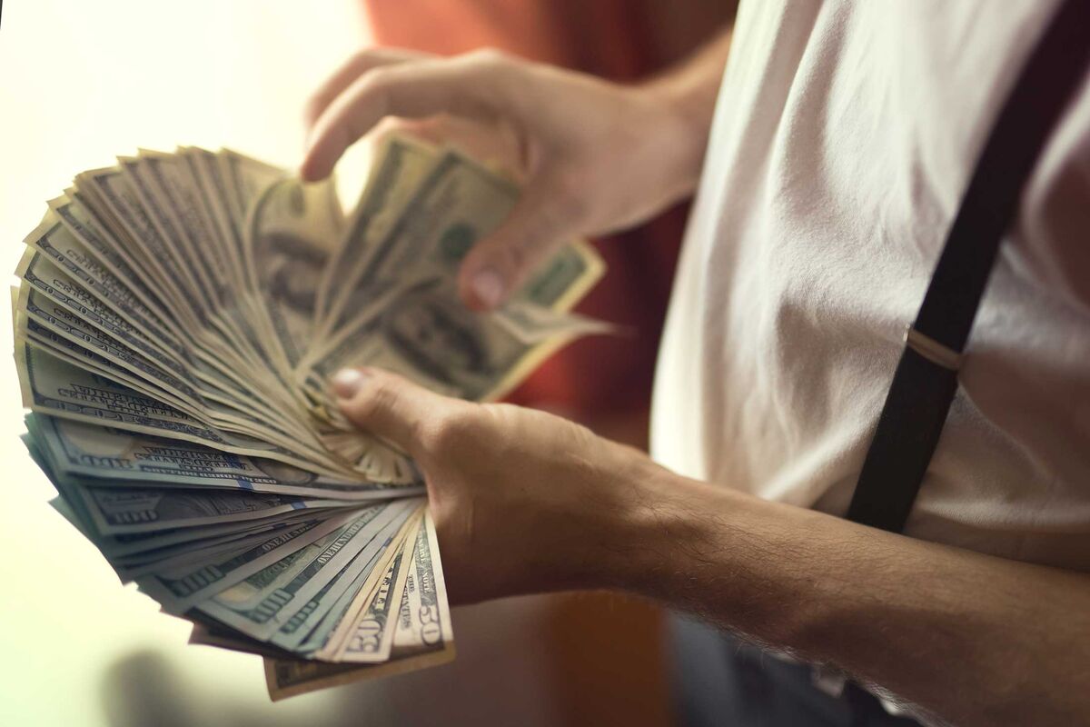 Do You Earn Less Than a Silicon Valley Intern? - Bloomberg