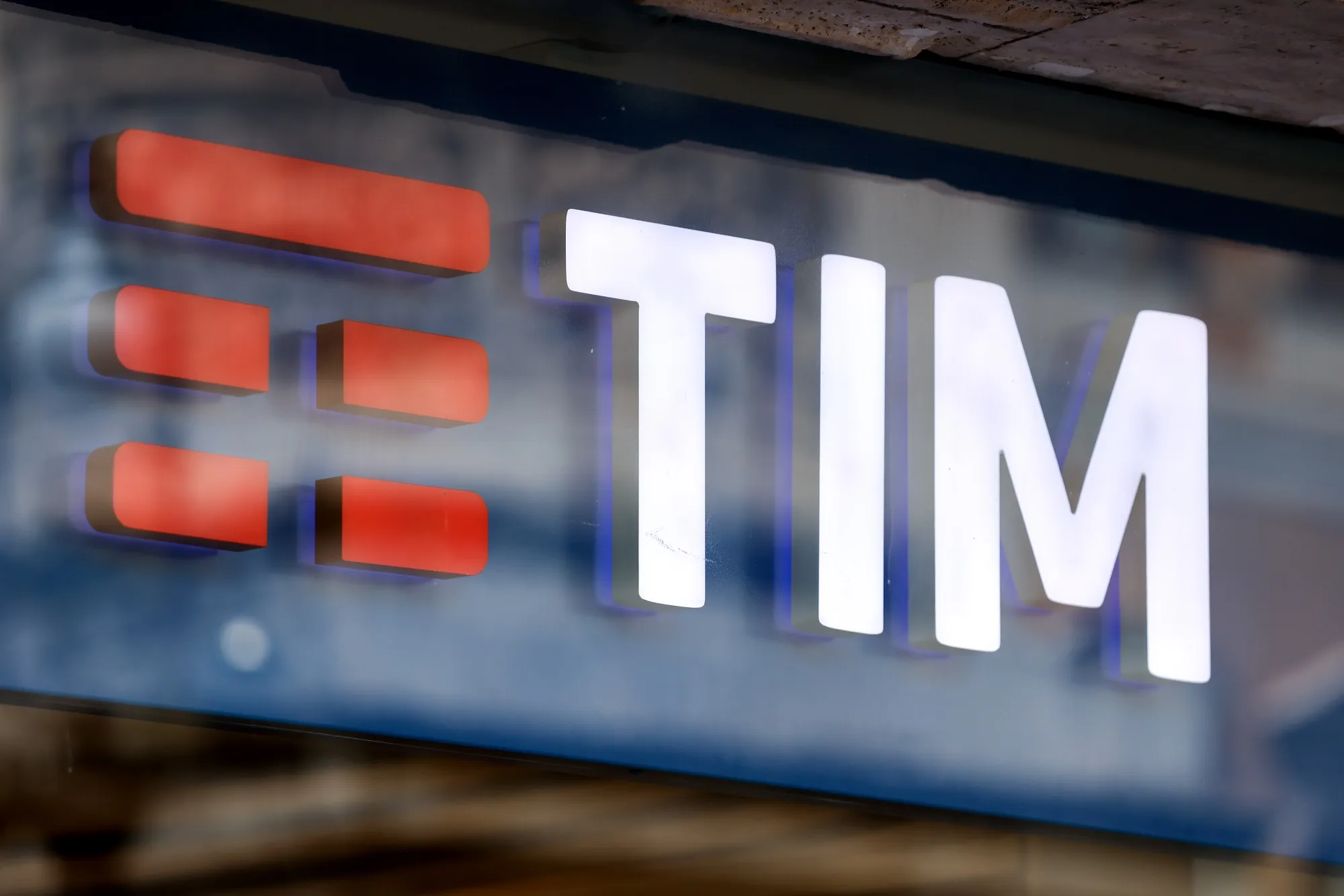 Telecom Italia SpA Stores as Company Seeks $21.5 Billion for Landline Grid