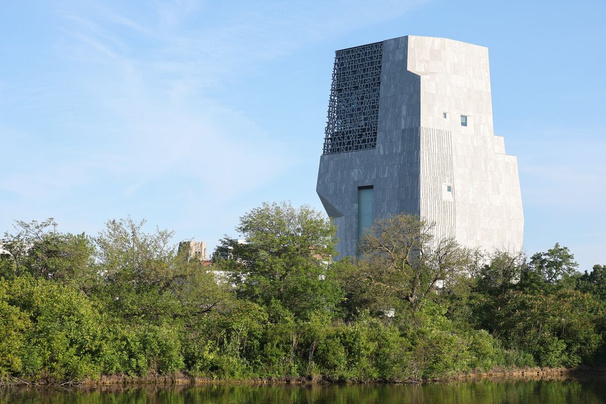 What Critics Are Saying about Barack Obama’s New Presidential Library
