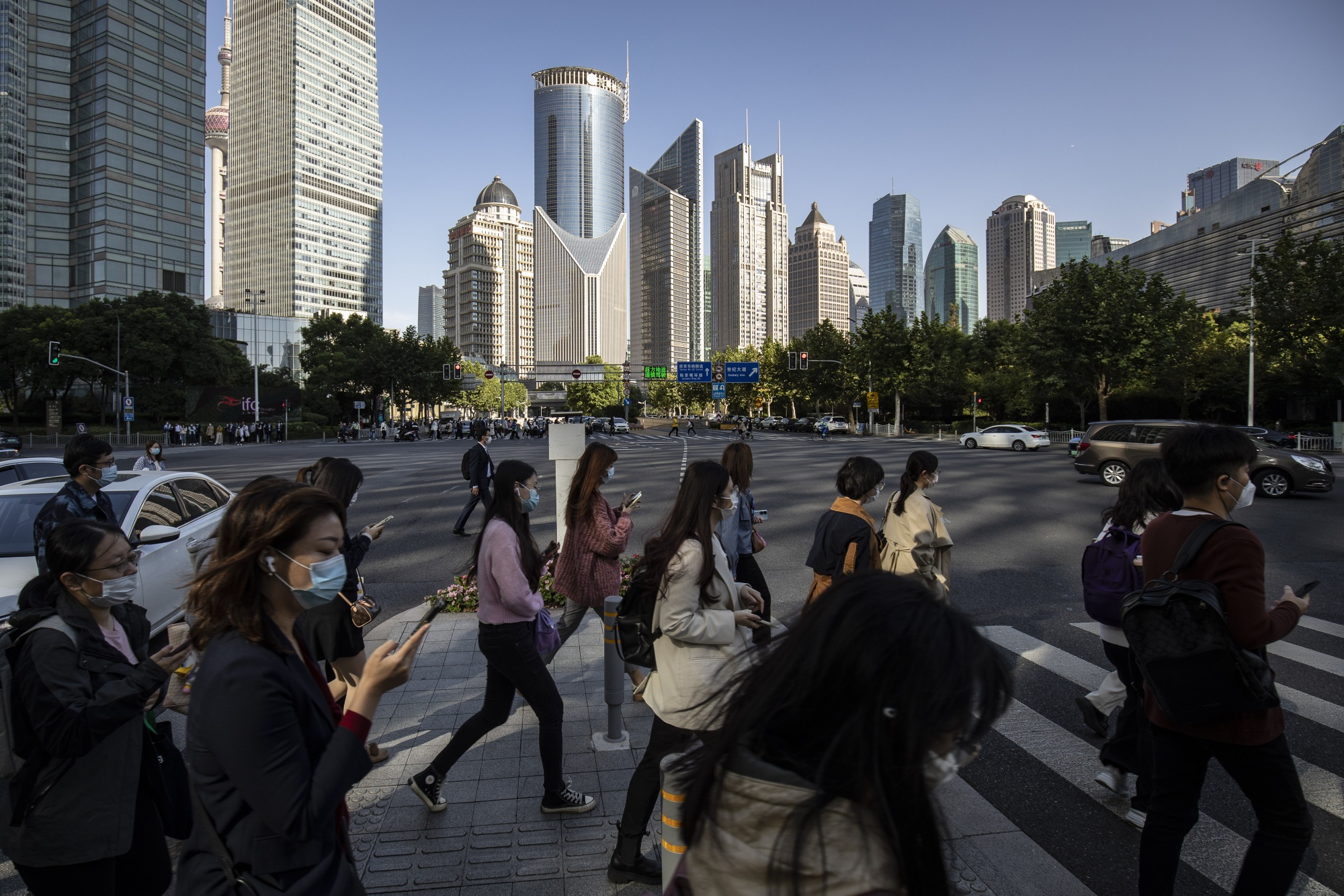 Adidas china 2024 bloomberg peru