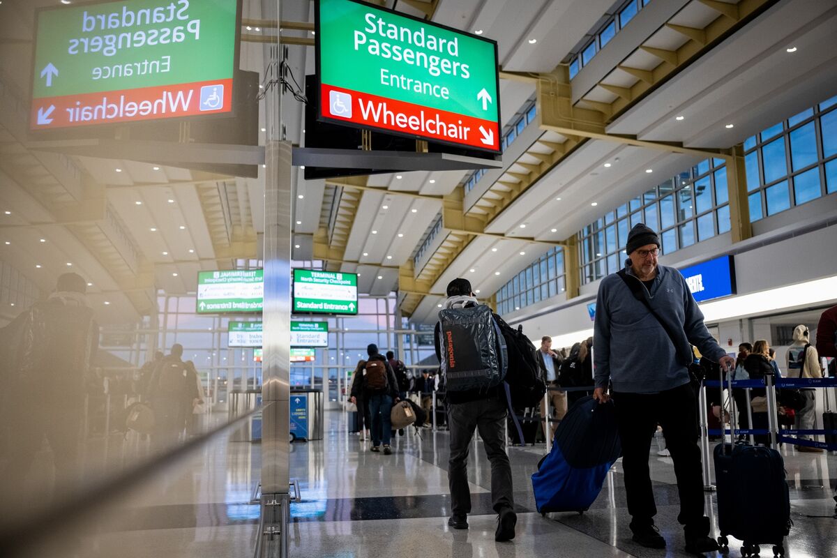 
                            DHS to Halt TSA PreCheck and Global Entry, WaPo Reports