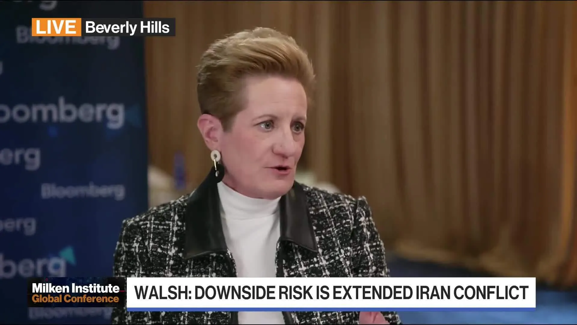Watch Fed to Cut Once More This Year: Guggenheim's Walsh - Bloomberg
