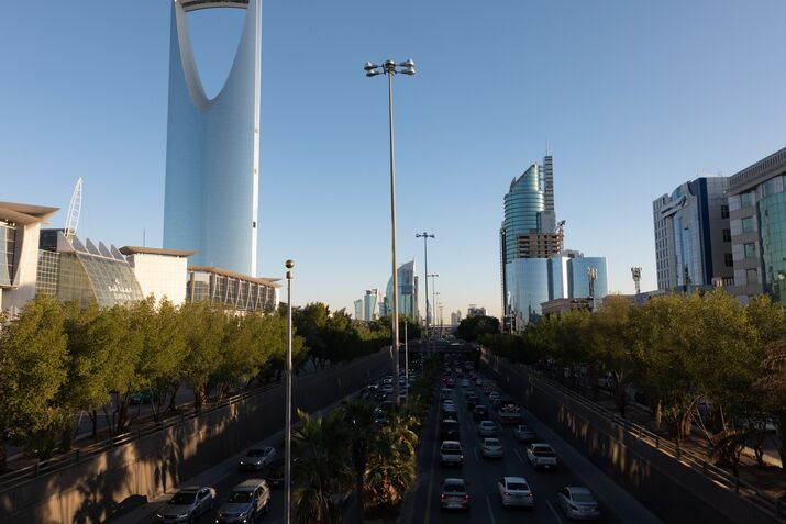 Daily Life in Saudi Arabia's Capital And Financial District