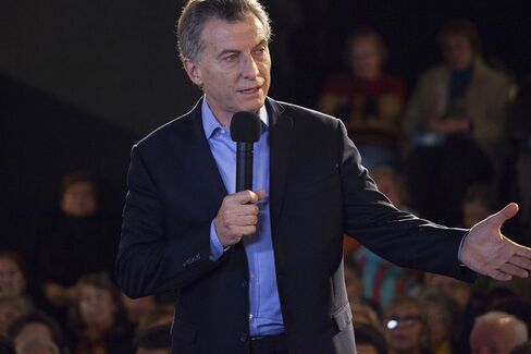 President Mauricio Macri Launches Tax Amnesty Plan For Pensioners