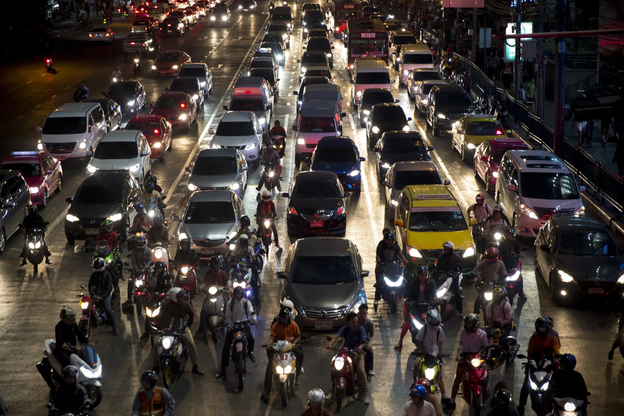 Pollution in the Thai Capital Remains at Harmful Levels 